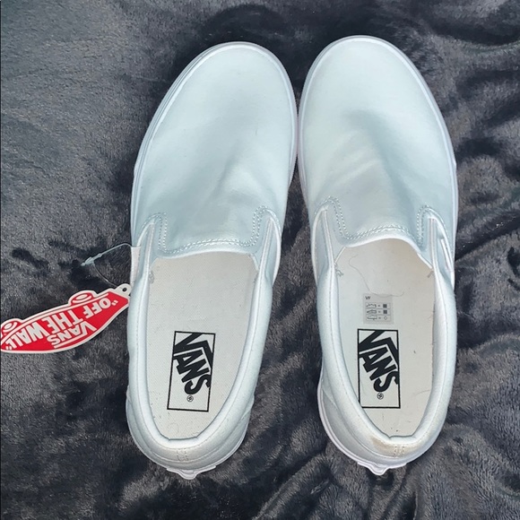 classic white slip on vans!! brand new - Picture 1 of 4